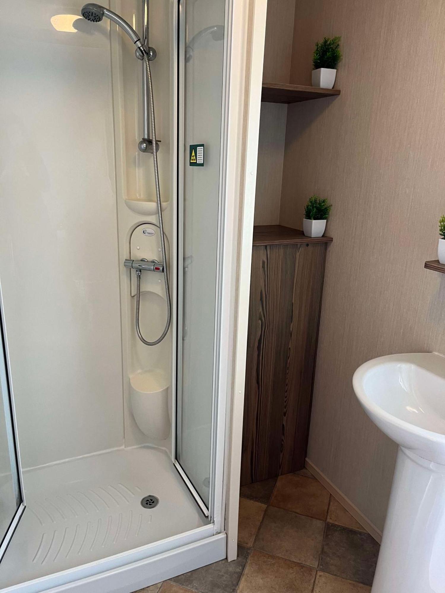 275 - Butlins Skegness, Pet Friendly And Wifi - Meadow Lakes Caravan & Lodge Hire إنغولدميلز المظهر الخارجي الصورة